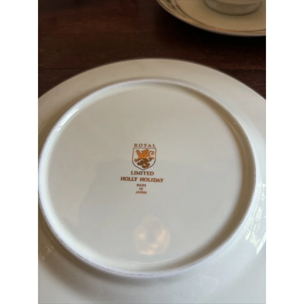 Royal Limited Holly Holiday Japan‎ Lunch Snack Set 6 Pc 2 Each Plate Cup Saucer